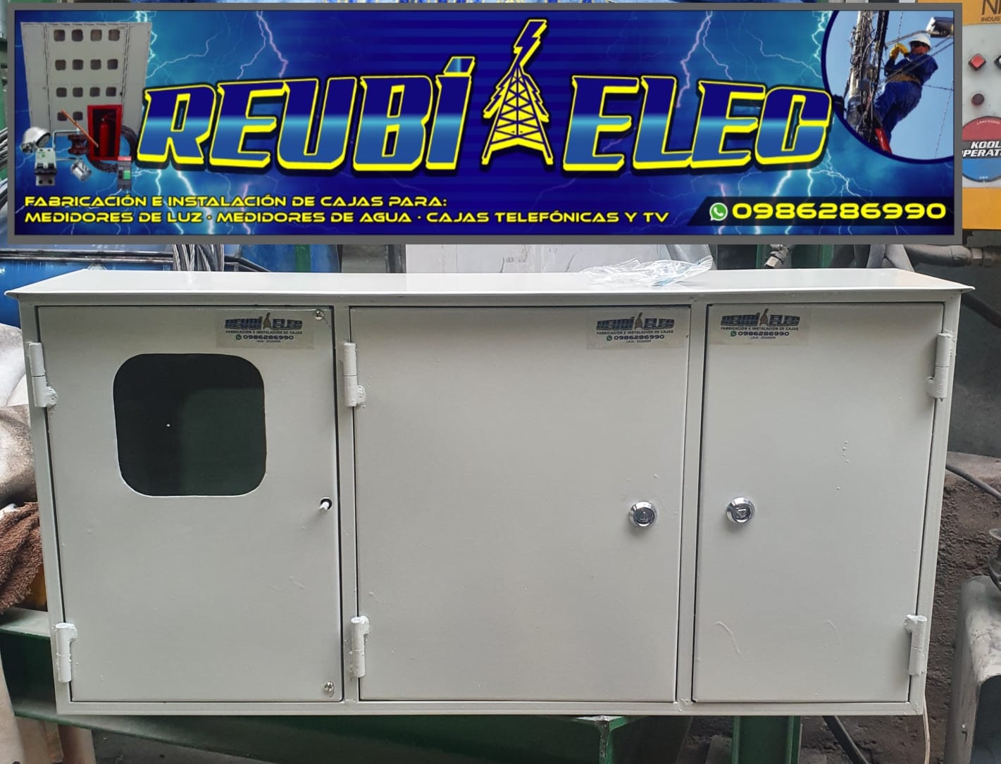 Trabajo en cuadro de medidores